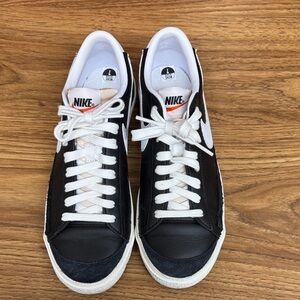 Nike Black and White Athletic Shoes